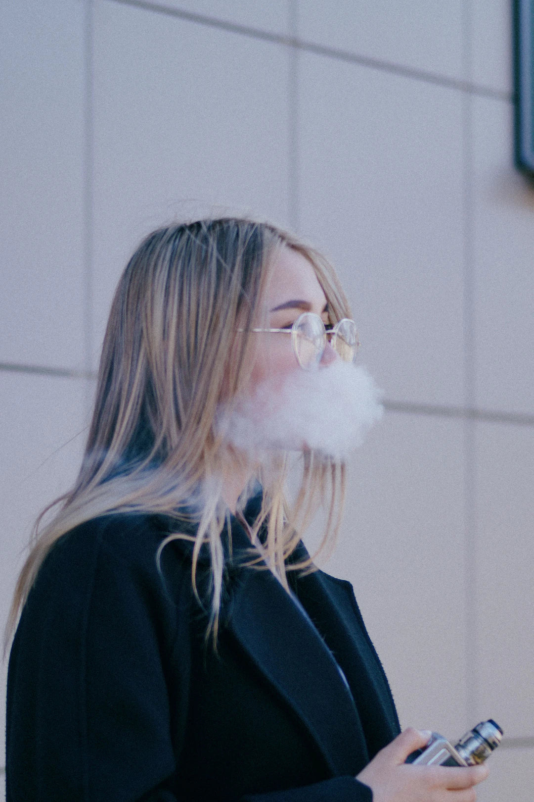 Mastering Vaping Etiquette Essential Dos and Don'ts